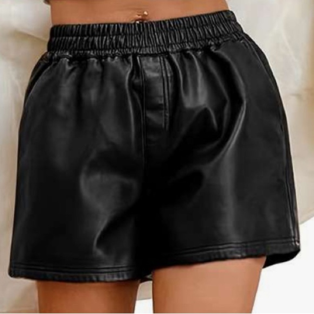 NWT VEGAN LEATHER JOE FRESH SHORTS